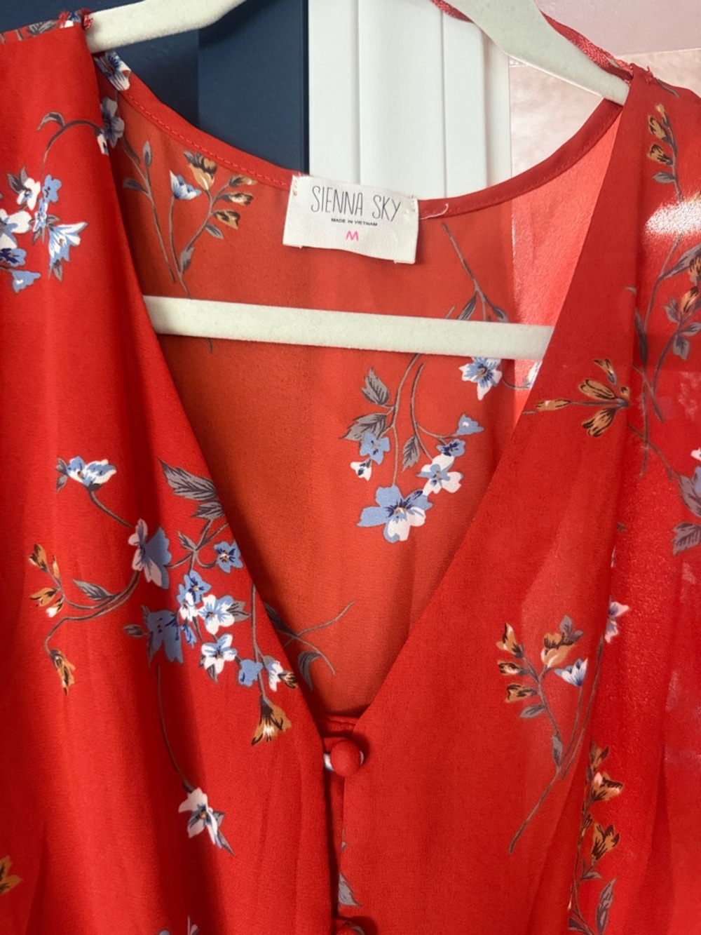 Floral Button-Front V-Neck rust color peplum top - Picture 2 of 5